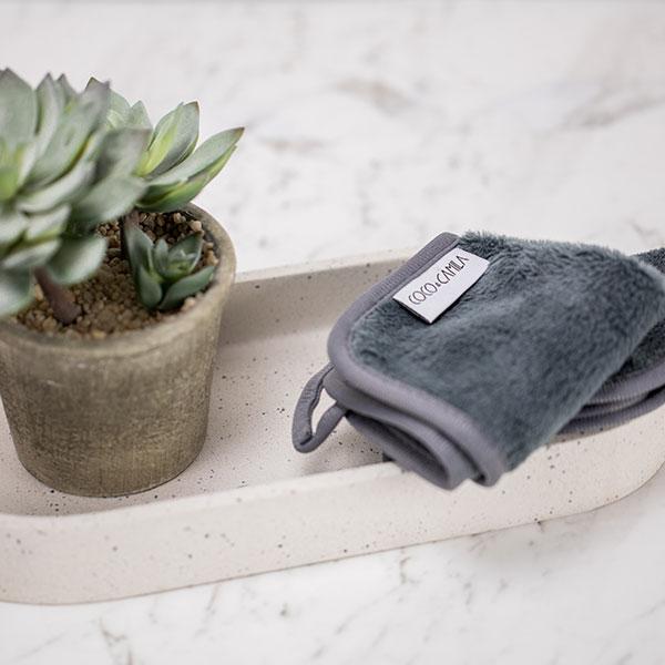 Coco & Camila Cleansing cloth